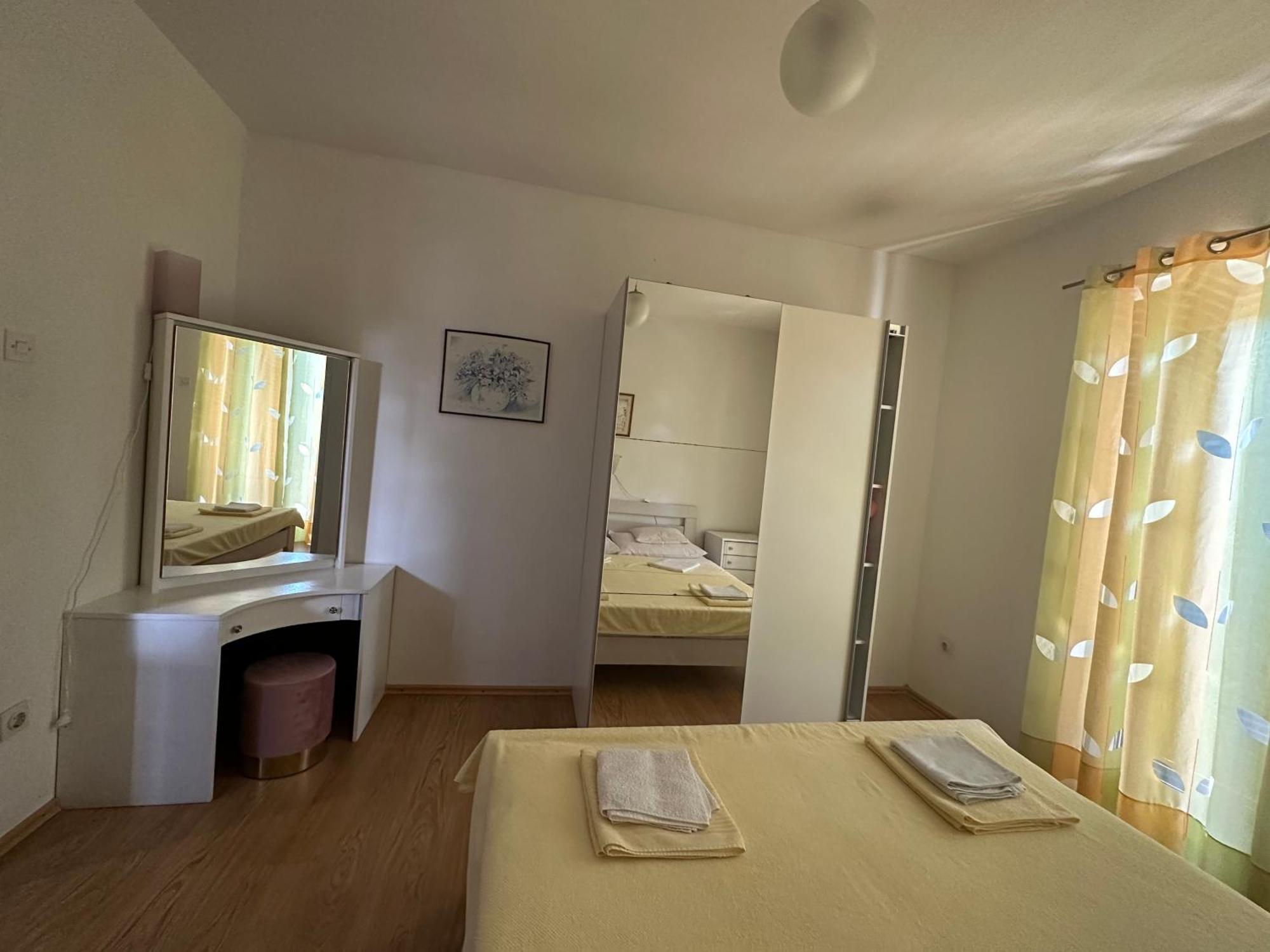 Apartmani Ira Crikvenica Exterior photo